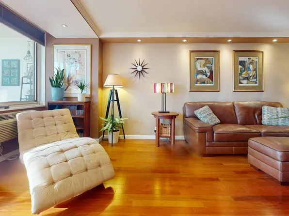 118-17 Union Turnpike image 12 of 49