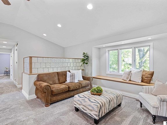 3rd image of 7402 Harvest Hills Dr