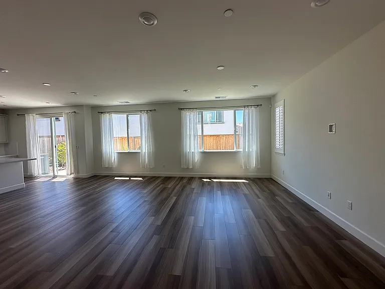 4447 French Dr — Photo 5