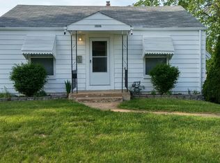 9407 Echo Ln, Saint Louis, MO 63114