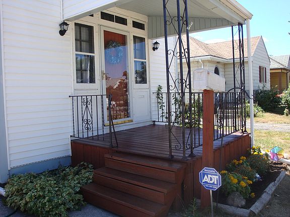NICE FRONT PORCH