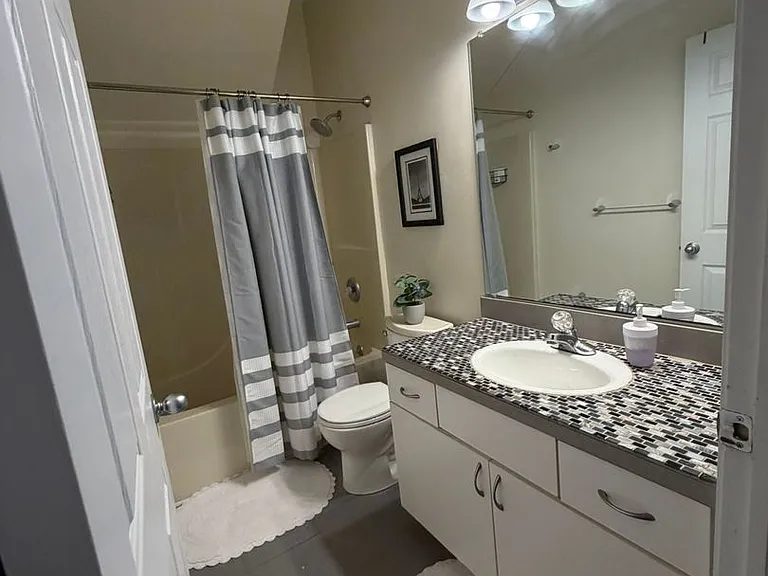 101 W Liberty #310 — Photo 3