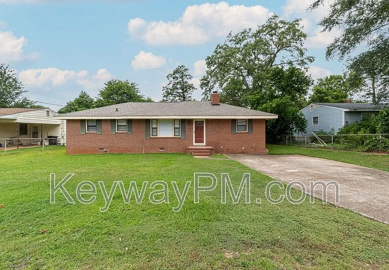 133 Belair Rd — Photo 1