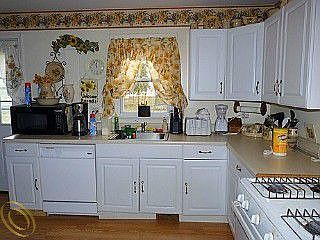 2nd image of 6009 Roosevelt St