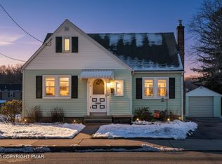 1798 Newport Ave, Northampton, PA 18067