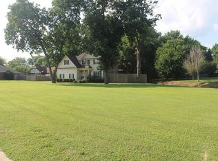 403 Greenbriar St, Starkville, MS 39759