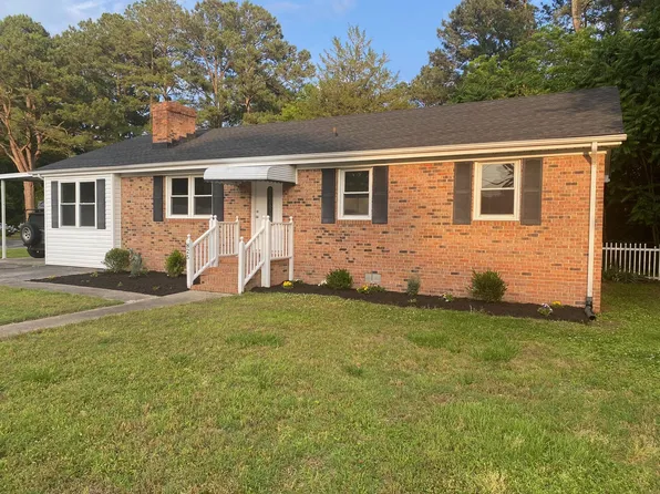 825 Garden Ln, Suffolk, VA 23434