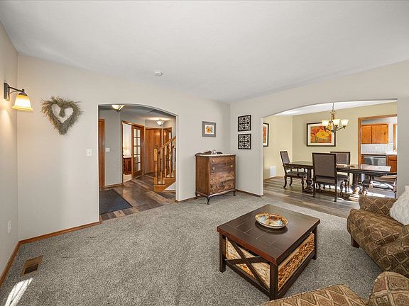 5th image of 7614 N F St