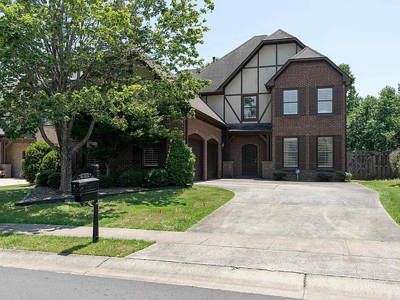2nd image of 2400 Chalybe Trl