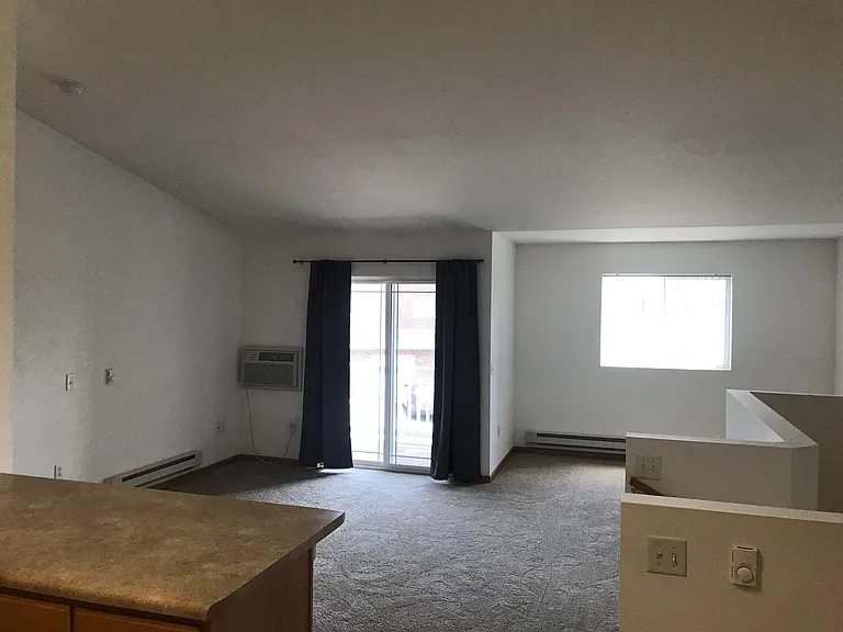 1510-1560 W Pine St — Photo 3