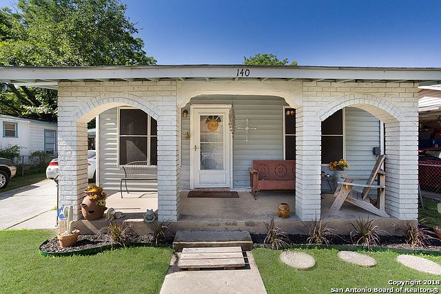 1st image of 140 Querida Ave