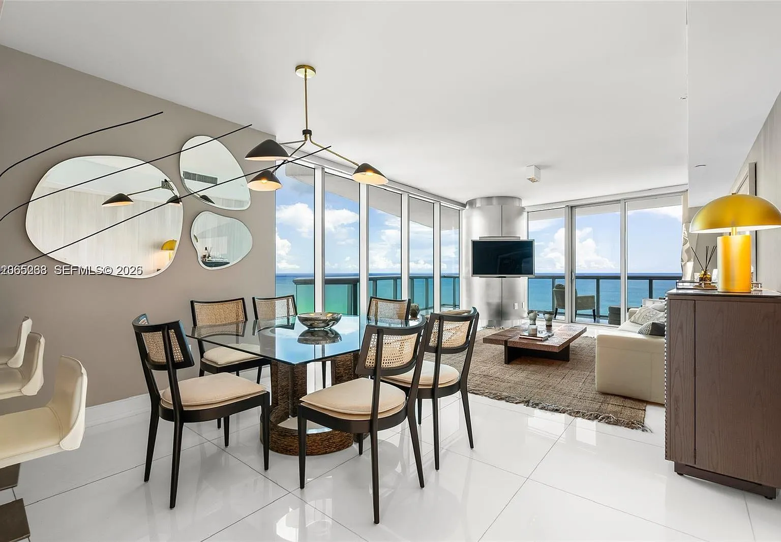 Jade Beach Condo — Photo 4