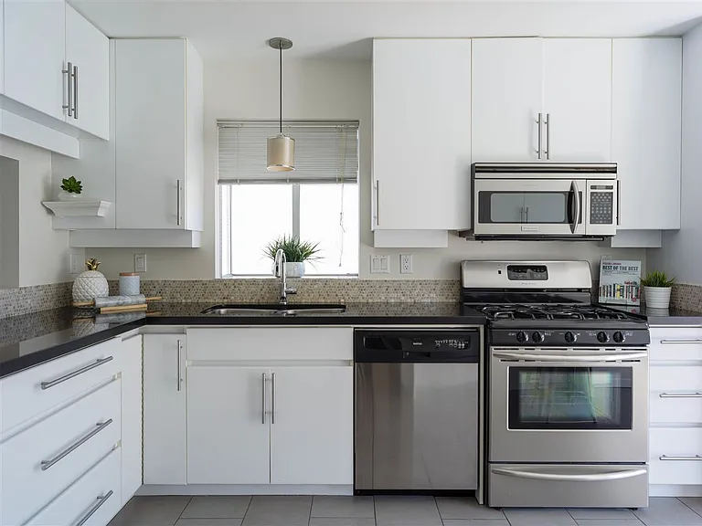 2850 W 14th Ave — Photo 6