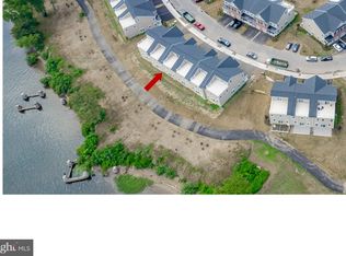 16739 River View Cir, Bristol, PA 19007