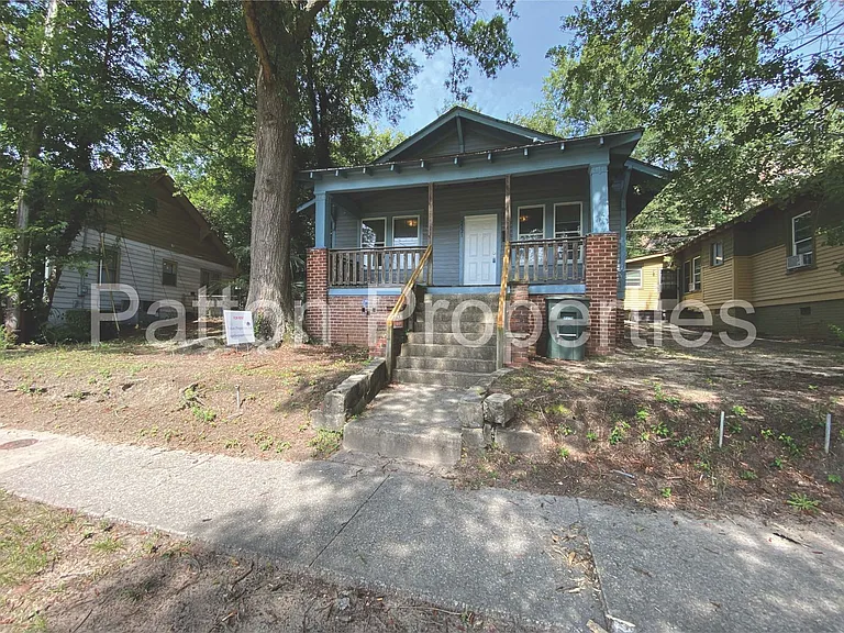 2221 Greene St — Photo 1