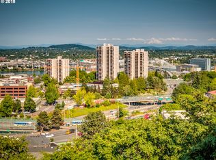 2218 SW Hoffman Ave #3, Portland, OR 97201