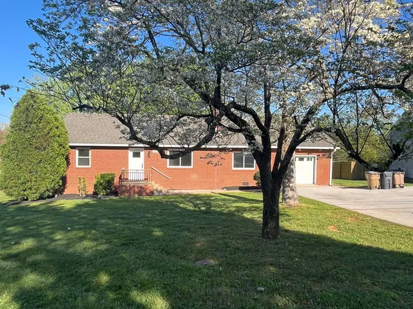 5618 Wallwood Rd, Knoxville, TN 37912