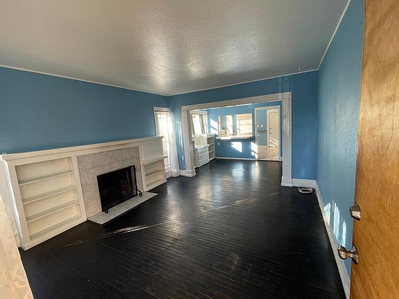 2nd image of 4210 Illinois St