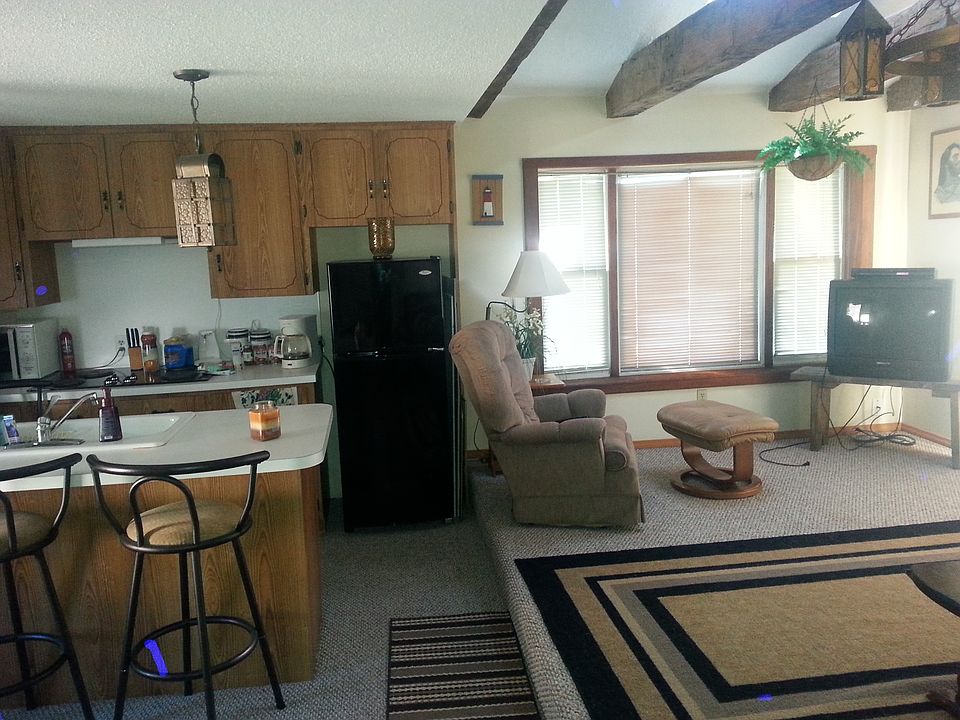 1st image of 1540 E Elm Ave