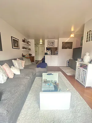 Rented by Corcoran | media 27