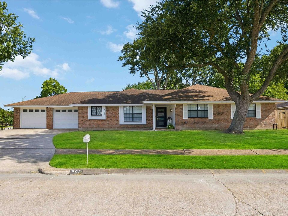 1st image of 801 Friars Ln