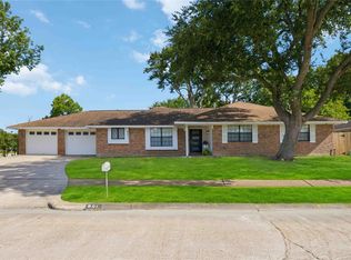 801 Friars Ln, Baytown, TX 77521