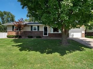 12 Carol Dr, Waterloo, IL 62298