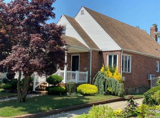 118-44 232nd St, Cambria Heights, NY 11411