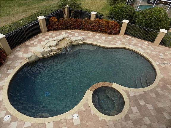 3rd image of 1307 Playmoor Dr