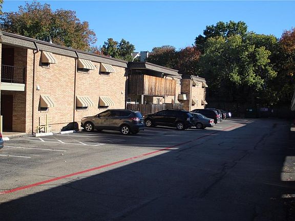 3rd image of 7914 Royal Ln #115