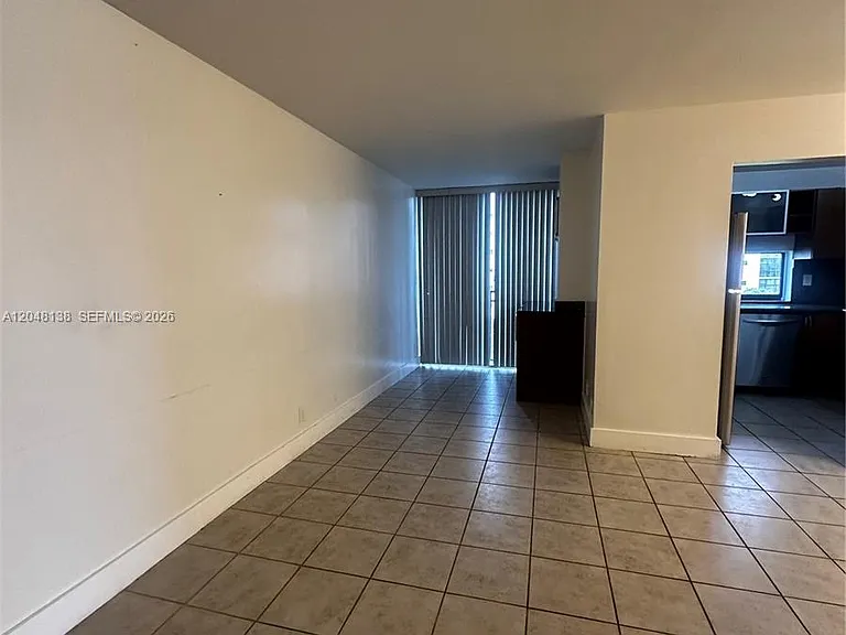 16919 N Bay Rd #710 — Photo 3