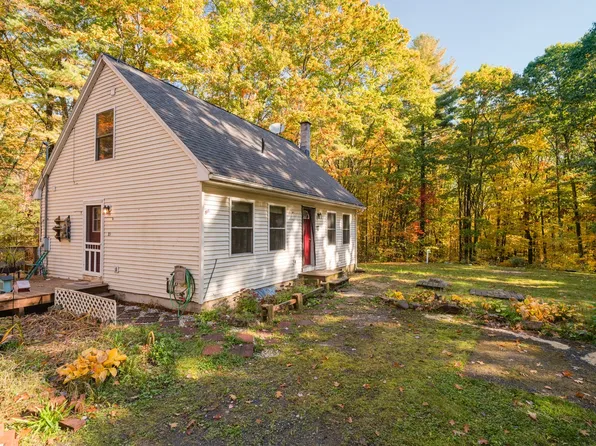 85 West St, Wendell, MA 01379