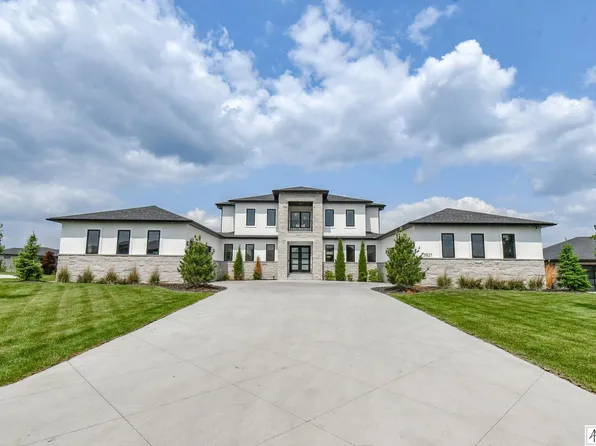 3821 Connemara Cir, Lincoln, NE 68520