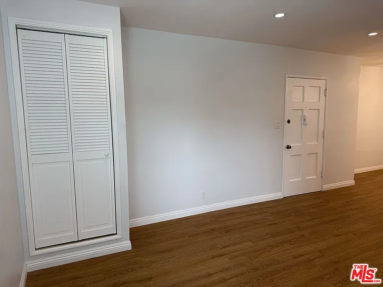 4123 1/2 W Toluca Lake Ave — Photo 4