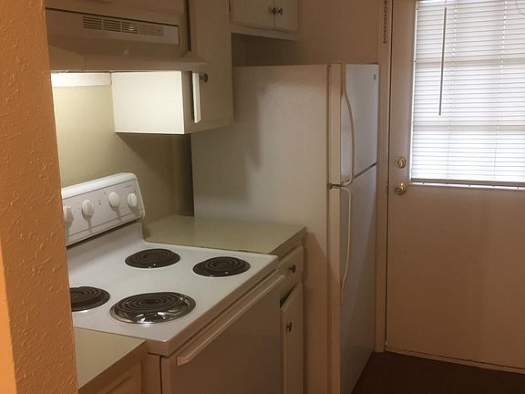 kitchen door access to patio