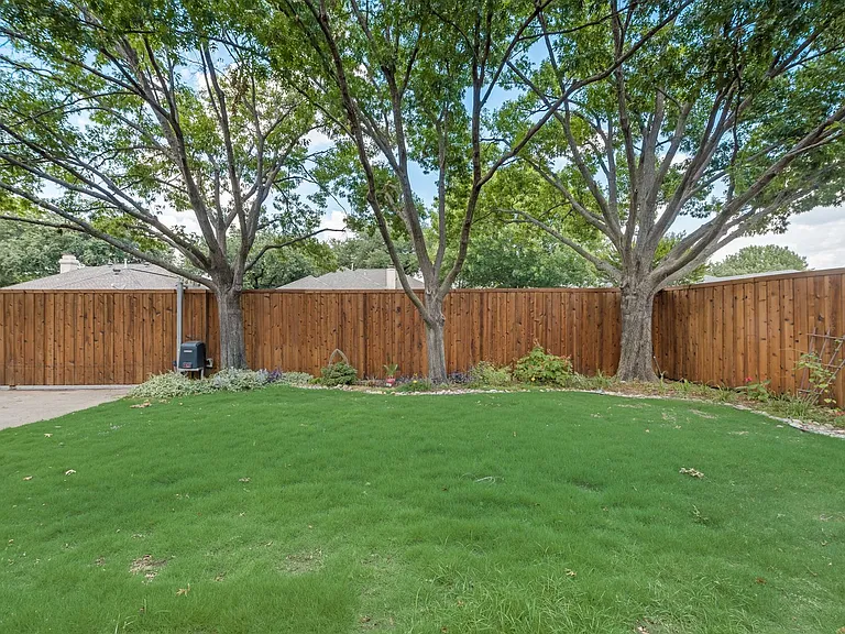 212 Steamboat Dr — Photo 18