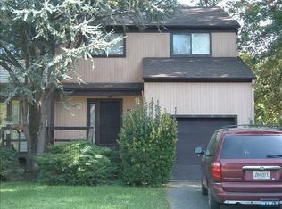 55 Lincoln Ave, Bergenfield, NJ 07621