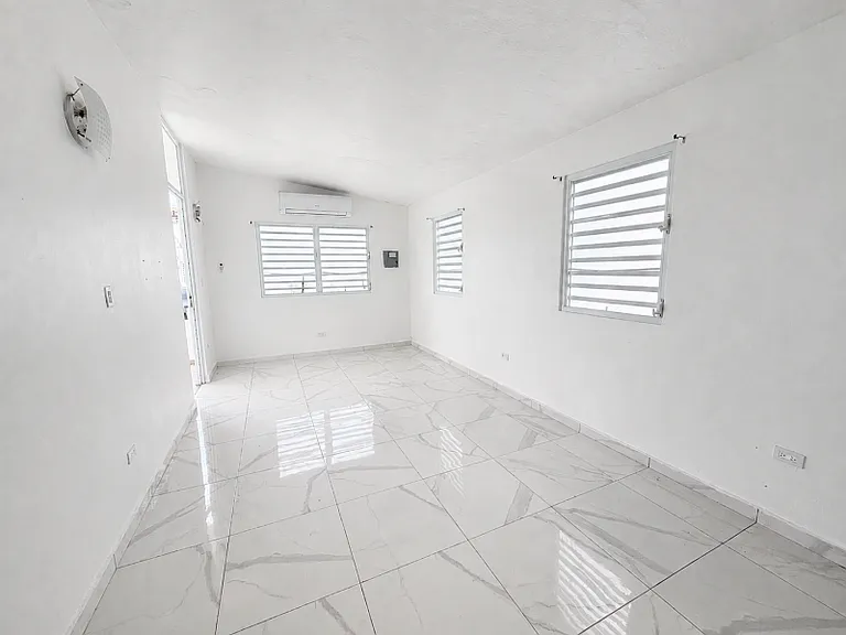 76 Calle Luna Urb — Photo 3