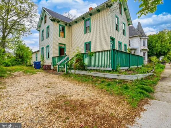 22 West Ave, Woodstown, NJ 08098