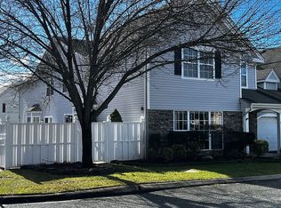 12 Richard Ln, Middle Island, NY 11953