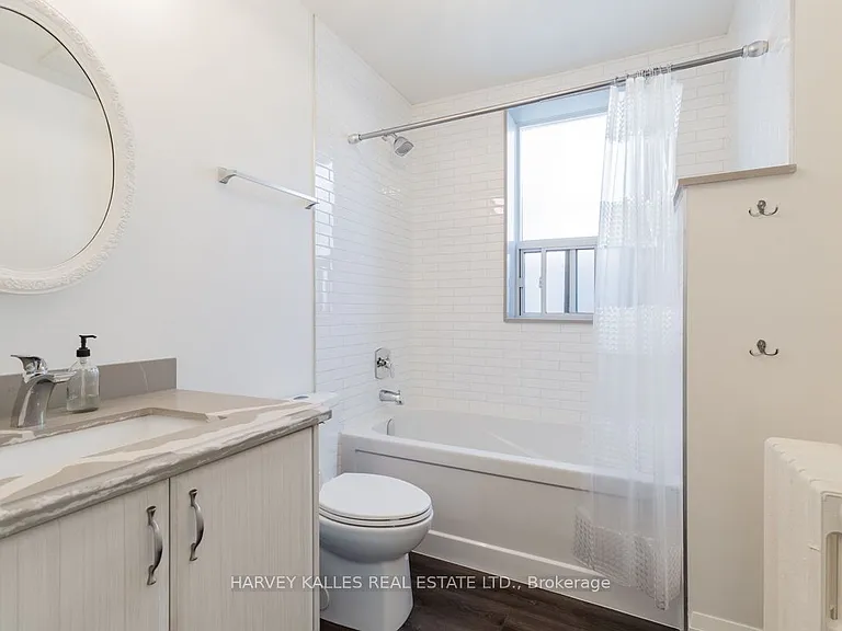 657 Saint Clair Ave W #UPPER — Photo 18