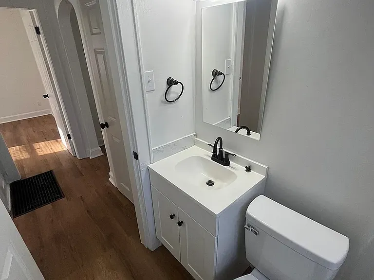 1021 Stewart Ave — Photo 8