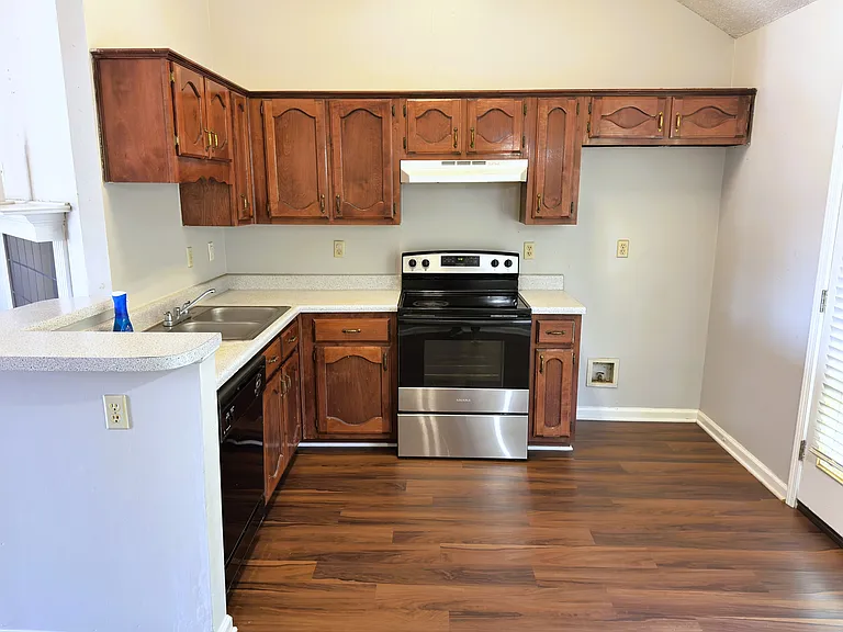 2819 Hidden Creek Cv — Photo 4