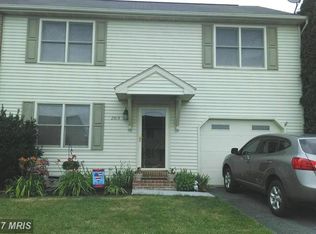 2015 Clinton Ave, Chambersburg, PA