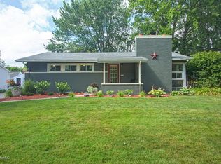 2715 Albert Dr SE, East Grand Rapids, MI