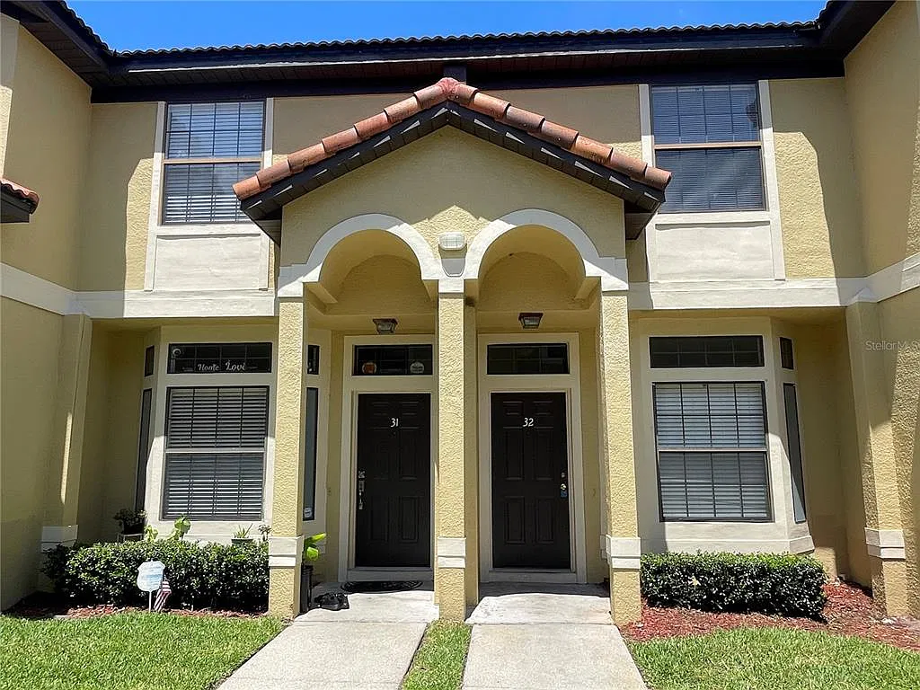 2 bed, 2.5 bath, 1400 sqft, $1,825 — Photo 2
