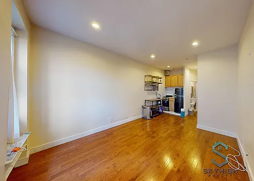 1598 3rd Ave #2B Photo 1
