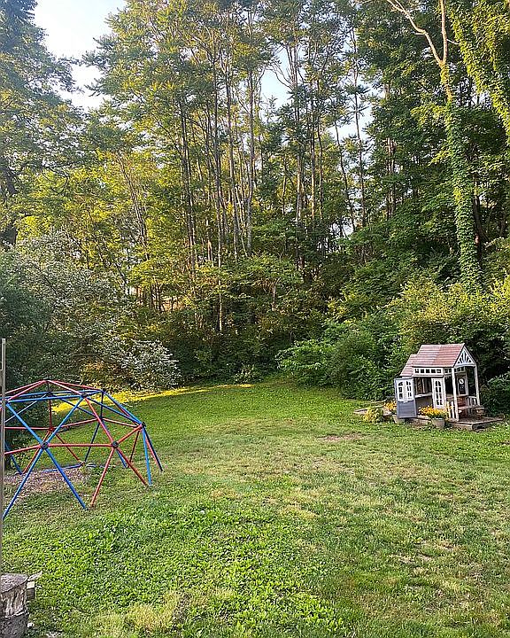 1st image of 5500 Wakefield Dr