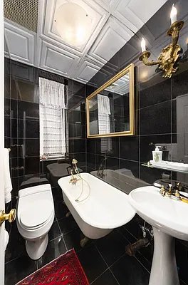Sold by Douglas Elliman | media 18