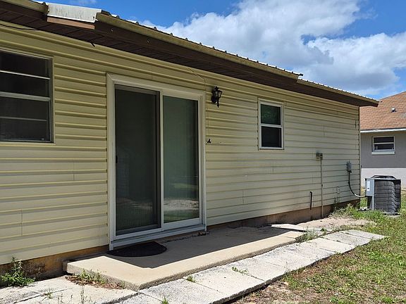 3rd image of 10613 SE 54th Ave